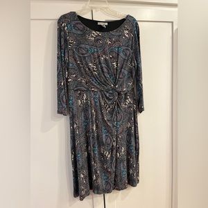 Beautiful and comfortable Dana Bachman paisley knot waist dress.